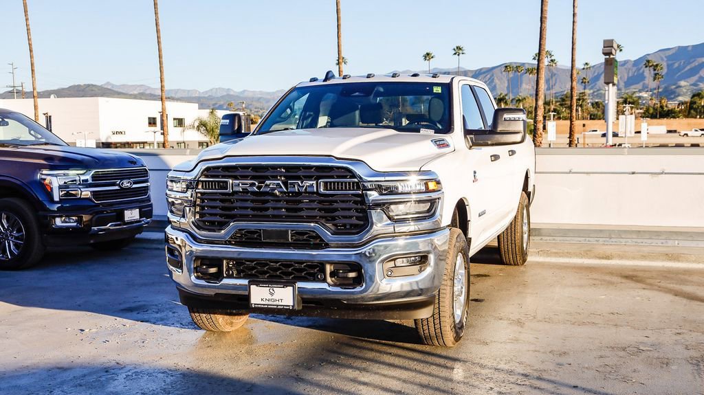 New 2026 RAM 3500 Big Horn AWD/4WD image 4