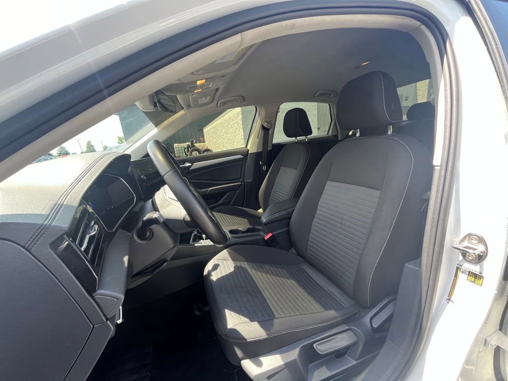 Used 2025 Volkswagen Jetta S FWD image 10
