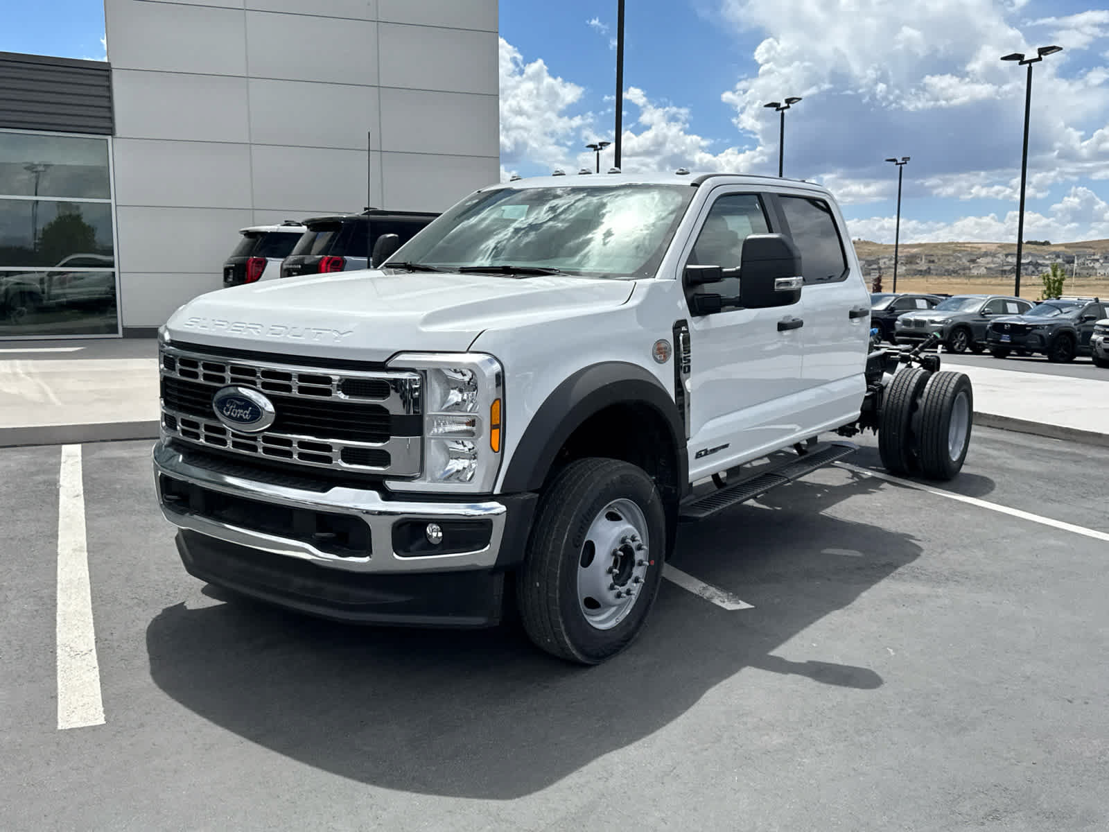 New 2026 Ford F550 4x4 Crew Cab Super Duty w/ XL Chrome Package image 2