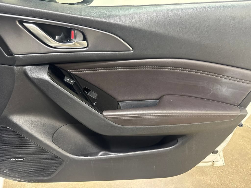 Used 2018 MAZDA MAZDA3 Grand Touring FWD image 26