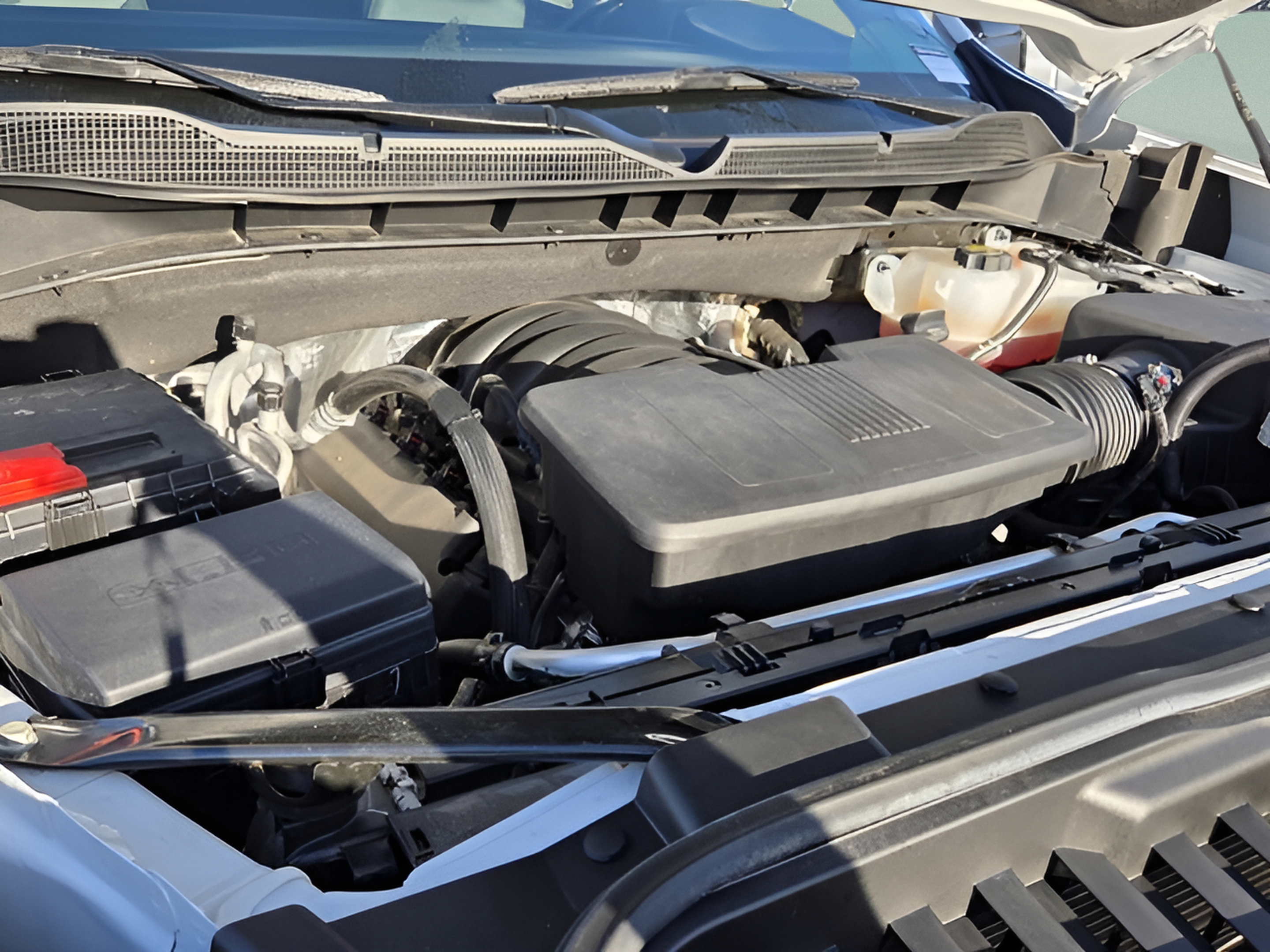 Used 2025 Chevrolet Silverado 1500 LT Trail Boss w/ Convenience Package II AWD/4WD image 17
