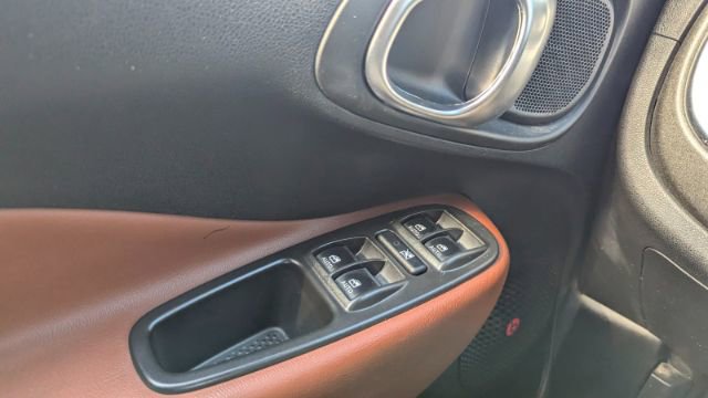 Used 2014 FIAT 500L Trekking w/ Popular Equipment Group image 29