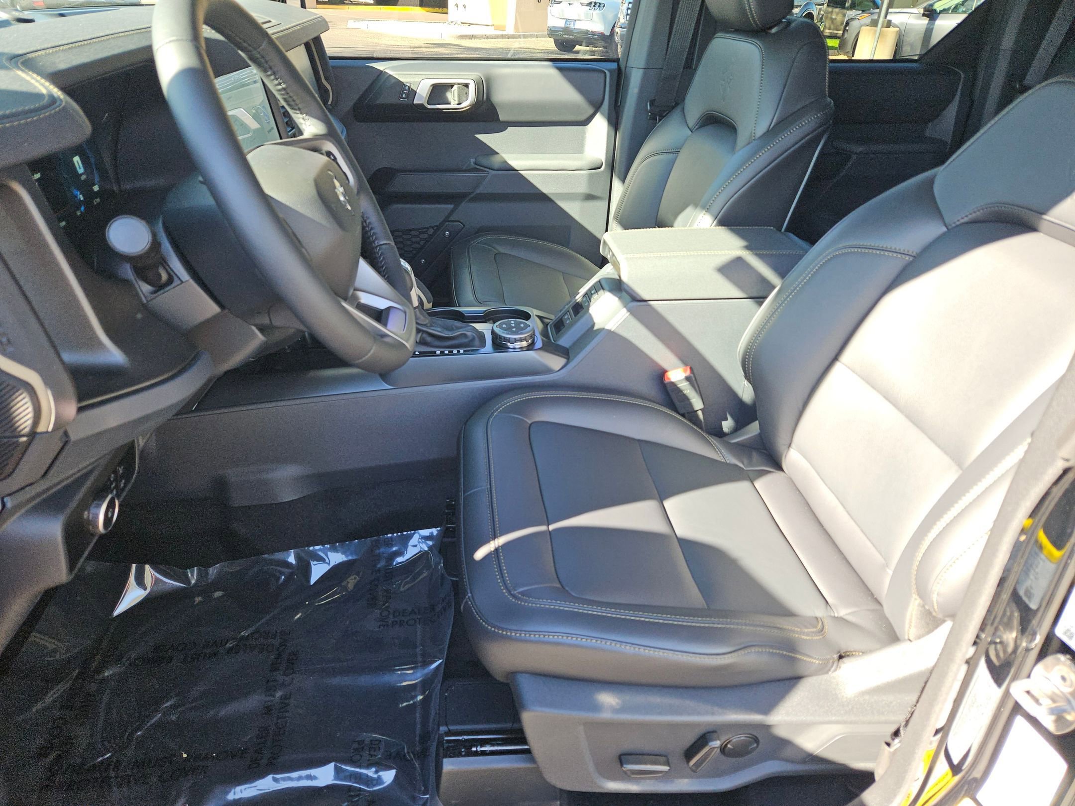 New 2025 Ford Bronco Badlands image 13