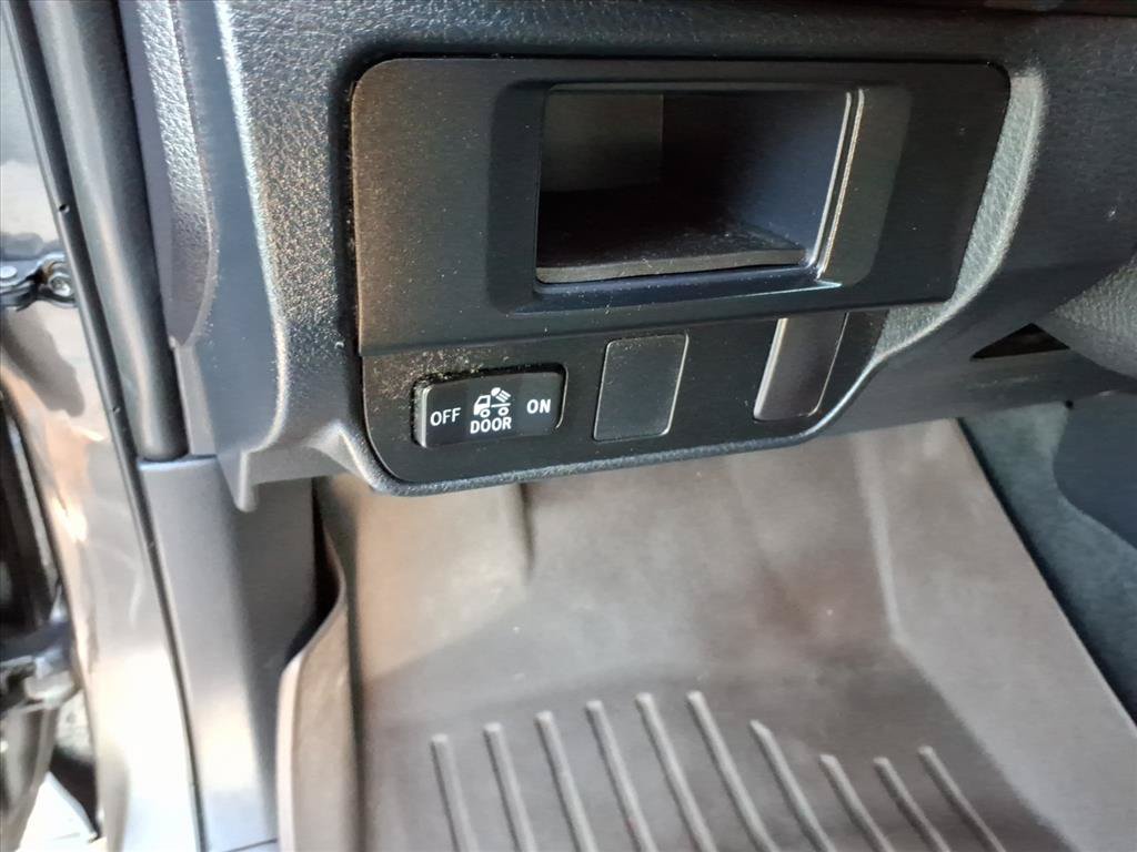 Used 2017 Toyota Tacoma SR5 w/ Tow Package AWD/4WD image 26