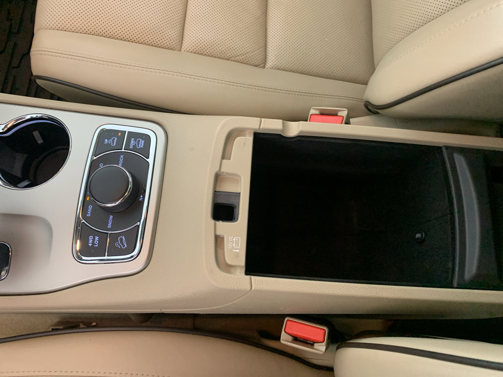 Used 2014 Jeep Grand Cherokee Overland image 29