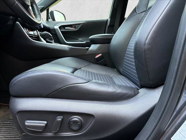 Used 2022 Toyota RAV4 XSE AWD/4WD image 12