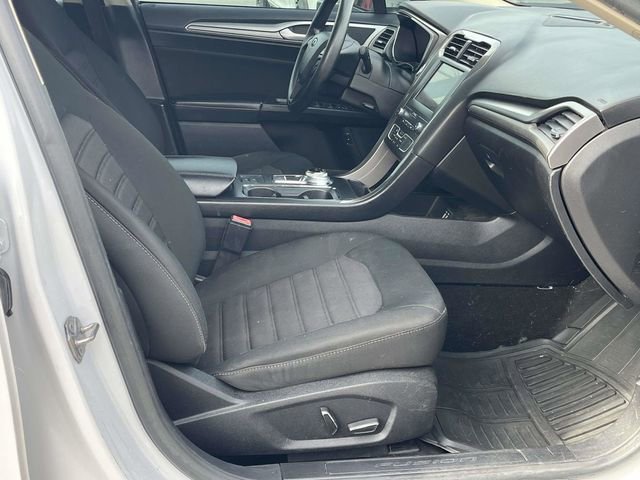 Used 2019 Ford Fusion SE image 23