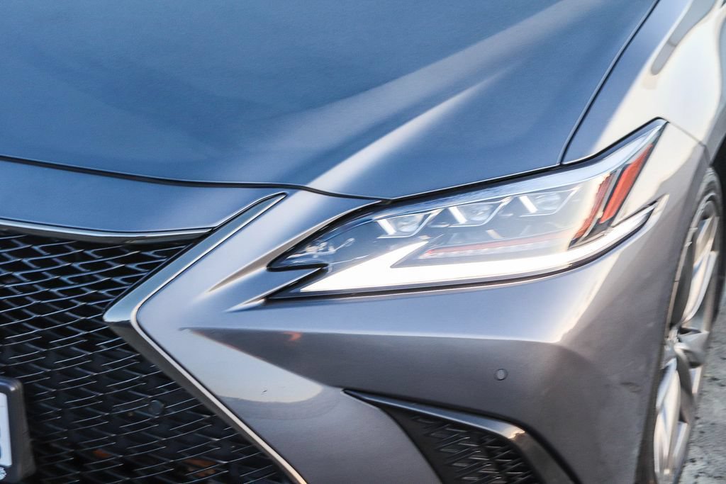Used 2020 Lexus ES 350 F Sport w/ Accessory Package 2 FWD image 5