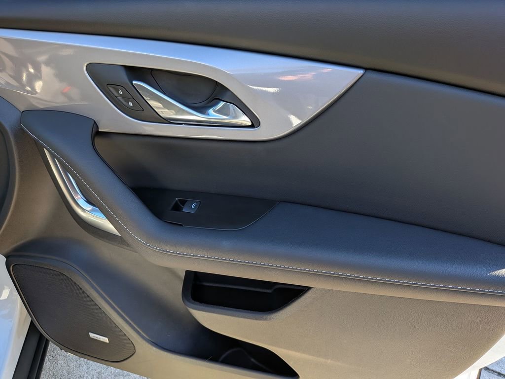 Used 2025 Chevrolet Blazer LT w/ Sound & Technology Package image 31