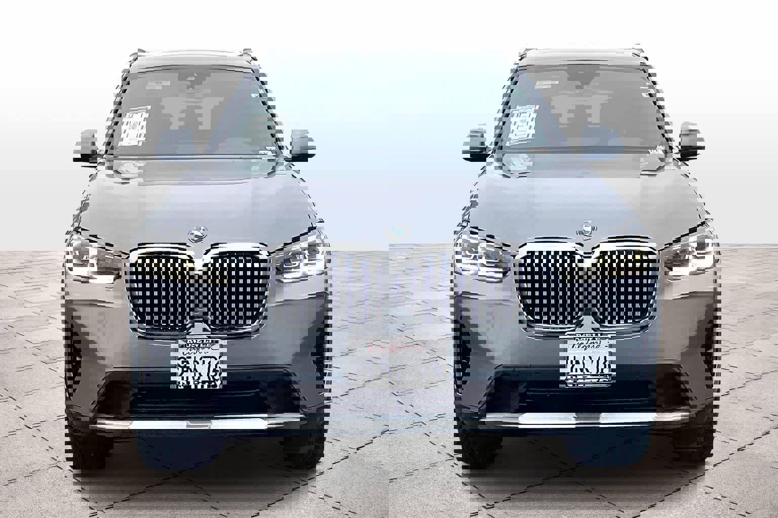 Used 2023 BMW X3 xDrive30i w/ Premium Package image 3