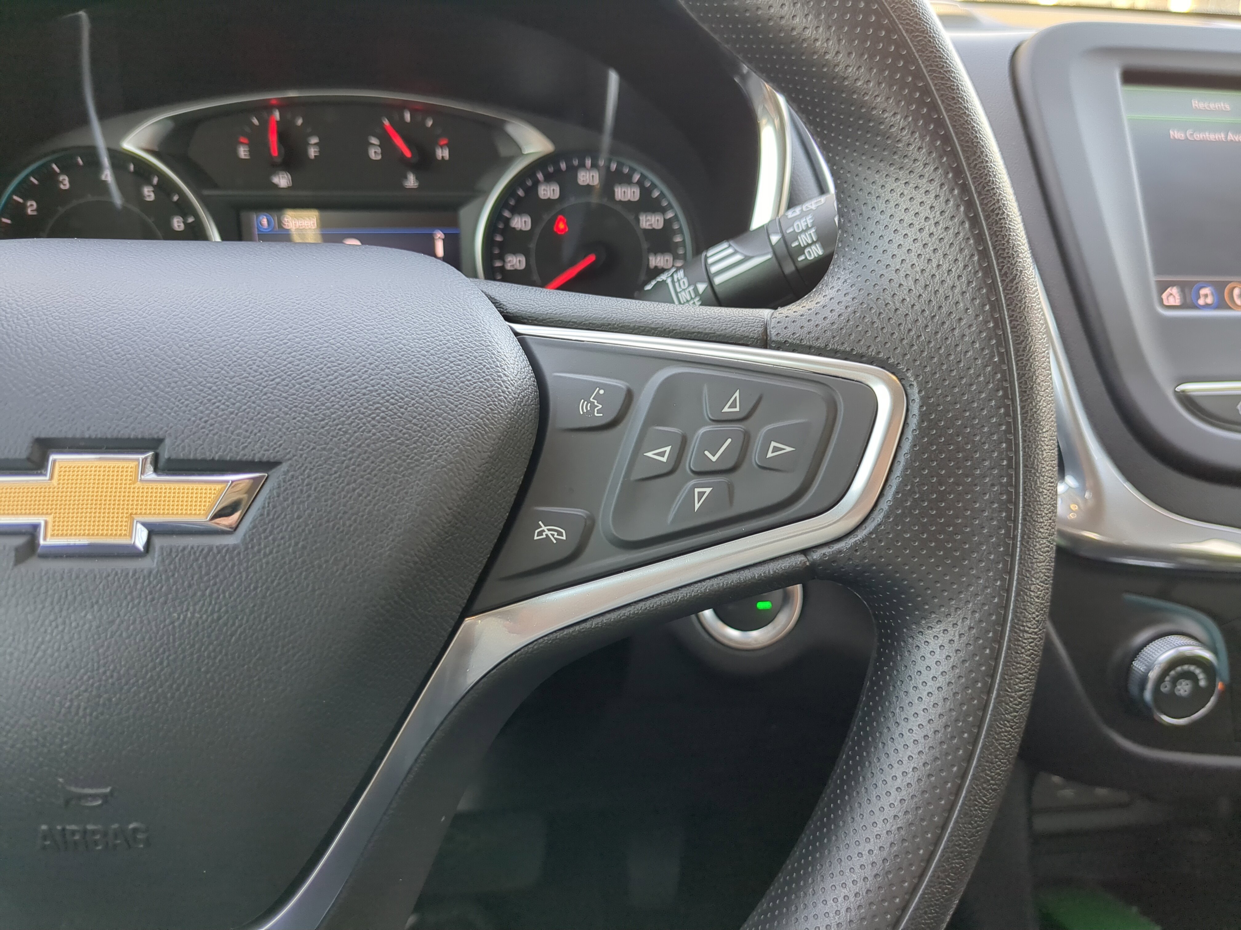 Used 2023 Chevrolet Equinox LT image 30