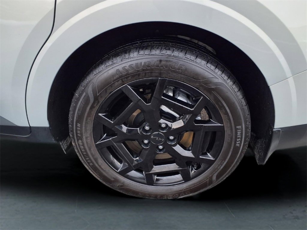 Used 2025 Kia Carnival SX Prestige image 11