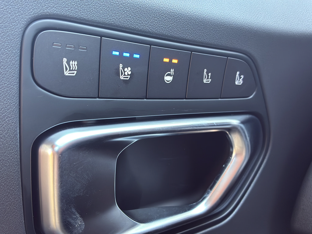 New 2026 Kia K4 GT-Line w/ GT-Line Premium Package FWD image 38