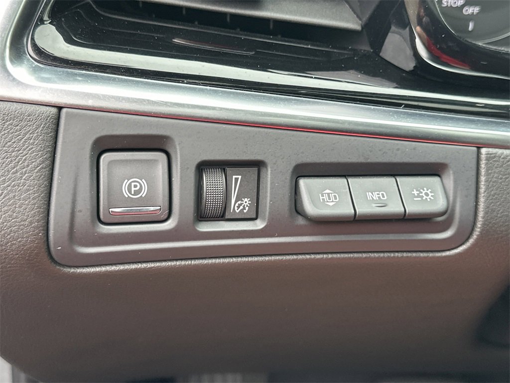 Used 2023 Cadillac XT6 Premium Luxury w/ Technology Package image 34