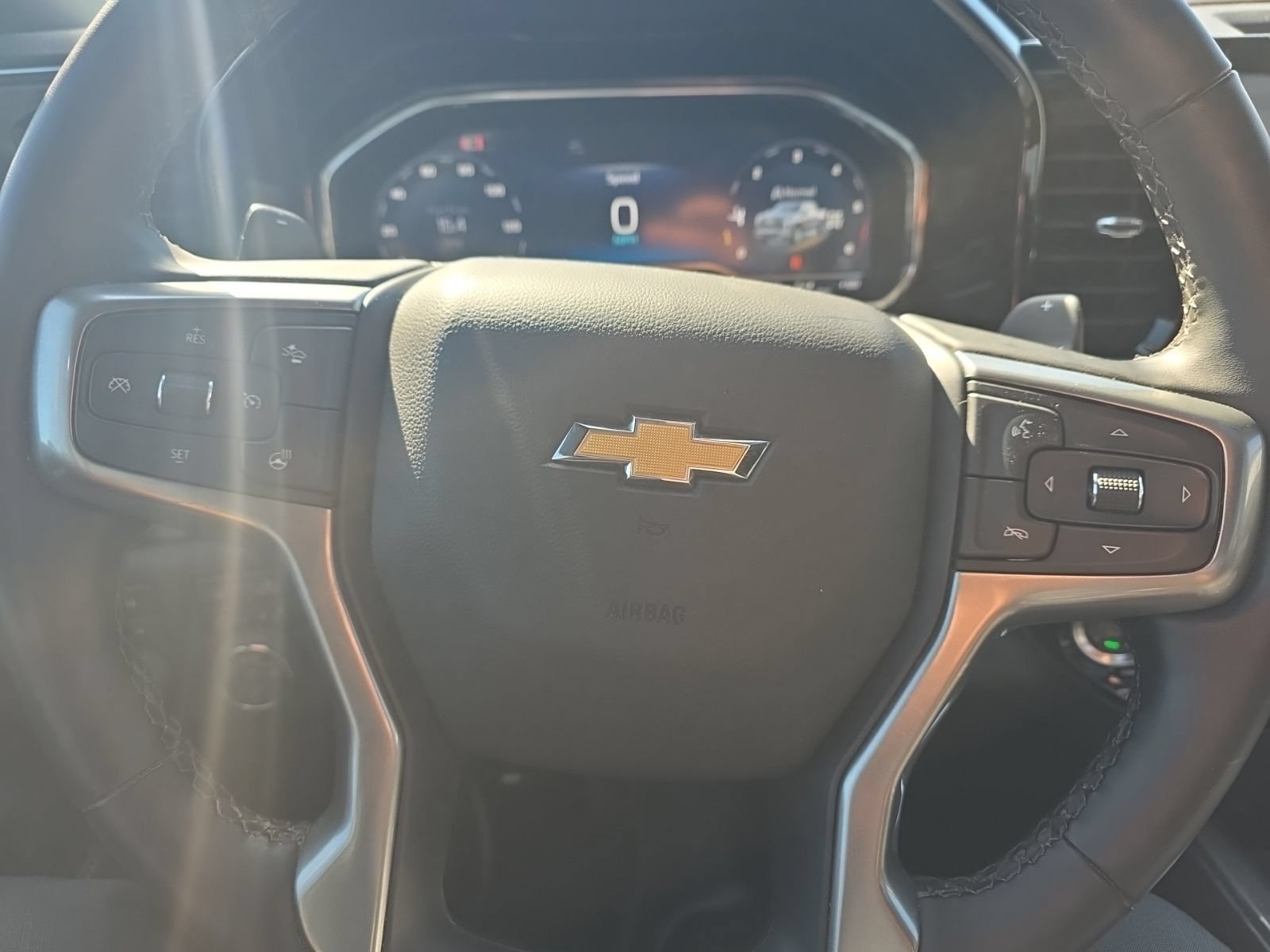 Used 2025 Chevrolet Silverado 1500 LTZ w/ Z71 Off-Road Package AWD/4WD image 18