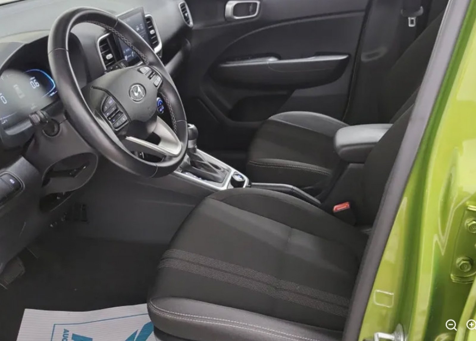 Used 2023 Hyundai Venue SEL w/ Cargo Package FWD image 11
