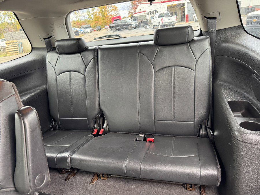 Used 2011 GMC Acadia SLT image 17