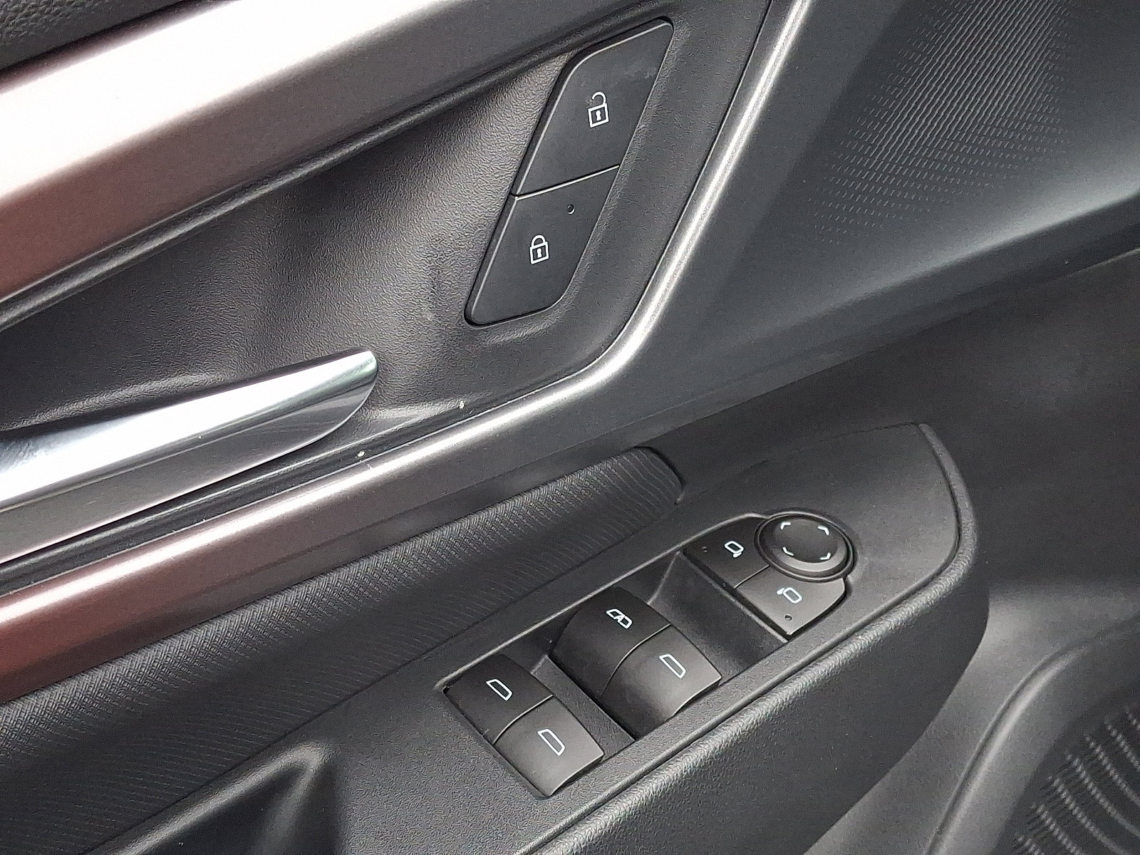 Used 2024 Chevrolet Equinox EV RS image 14