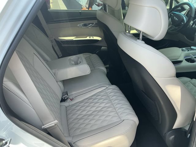 Used 2025 Genesis GV70 3.5T Sport w/ Sport Prestige Package AWD/4WD image 9