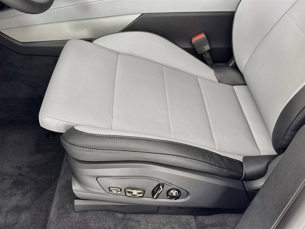 New 2026 Porsche Cayenne S AWD/4WD image 13