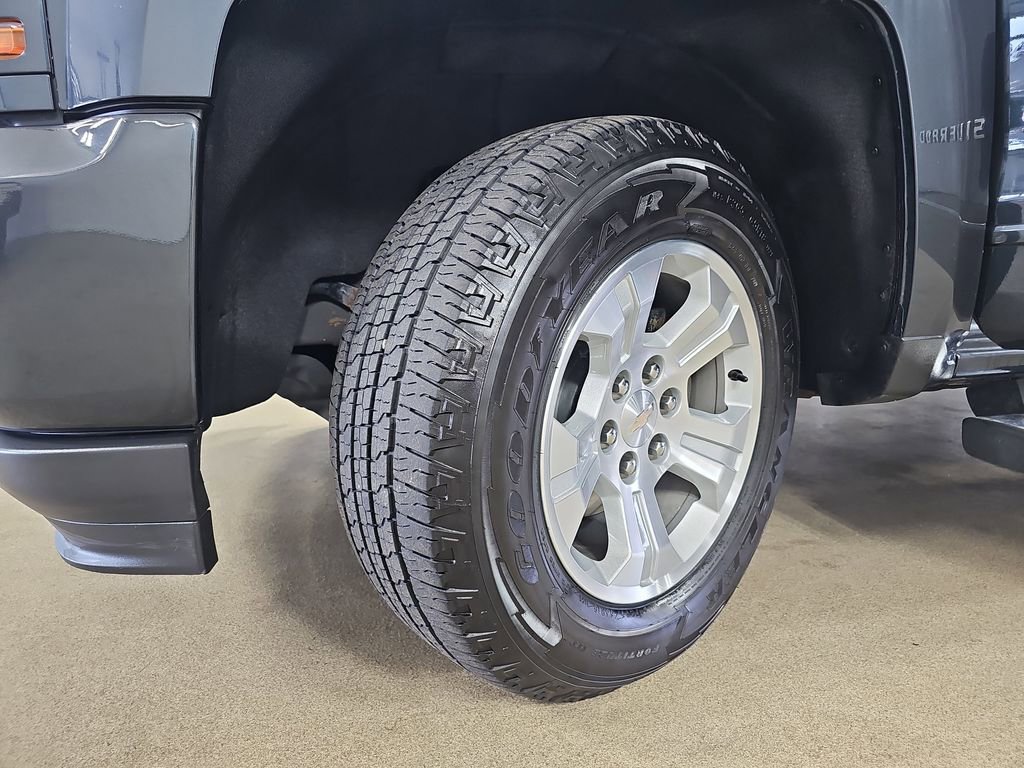 Used 2019 Chevrolet Silverado 1500 LT w/ All Star Edition AWD/4WD image 37