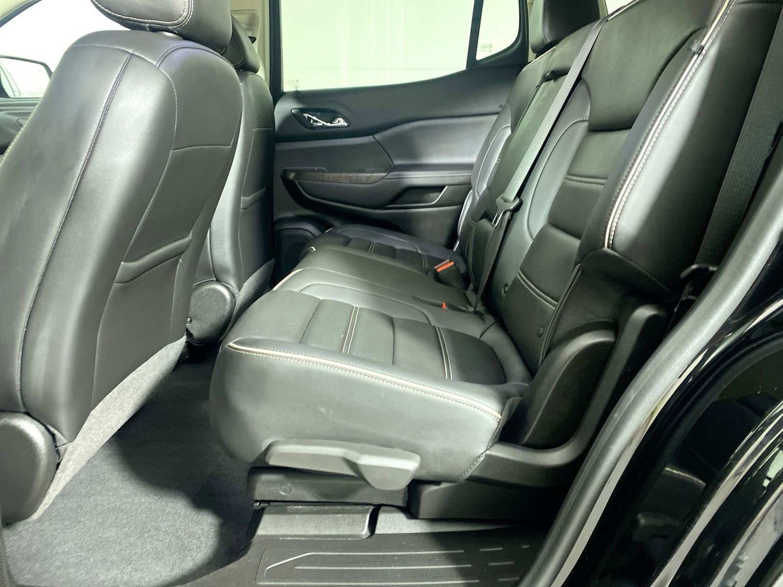 Used 2023 GMC Acadia Denali image 19