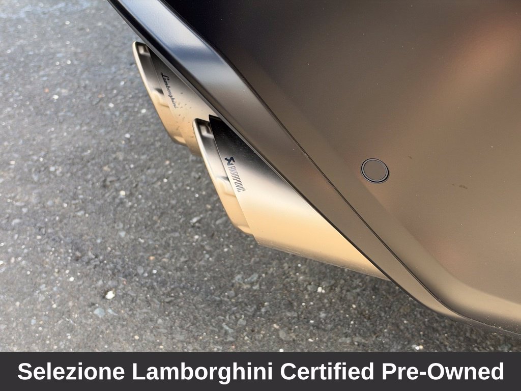 Used 2025 Lamborghini Urus SE AWD/4WD image 16