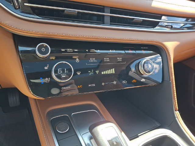 Used 2023 INFINITI QX60 Sensory AWD/4WD image 16