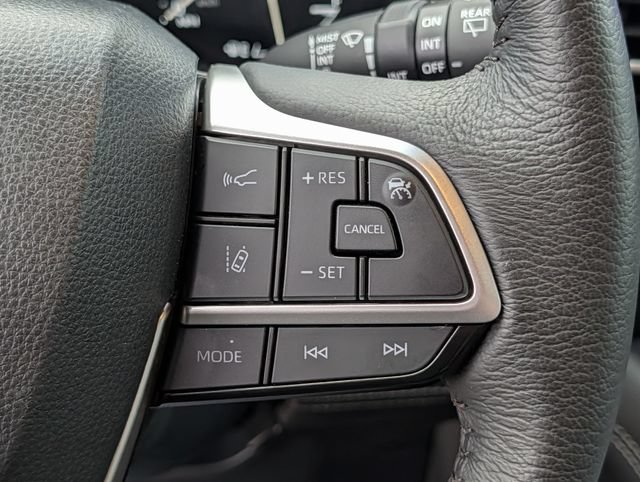 Certified 2026 Toyota Sienna XLE FWD image 19