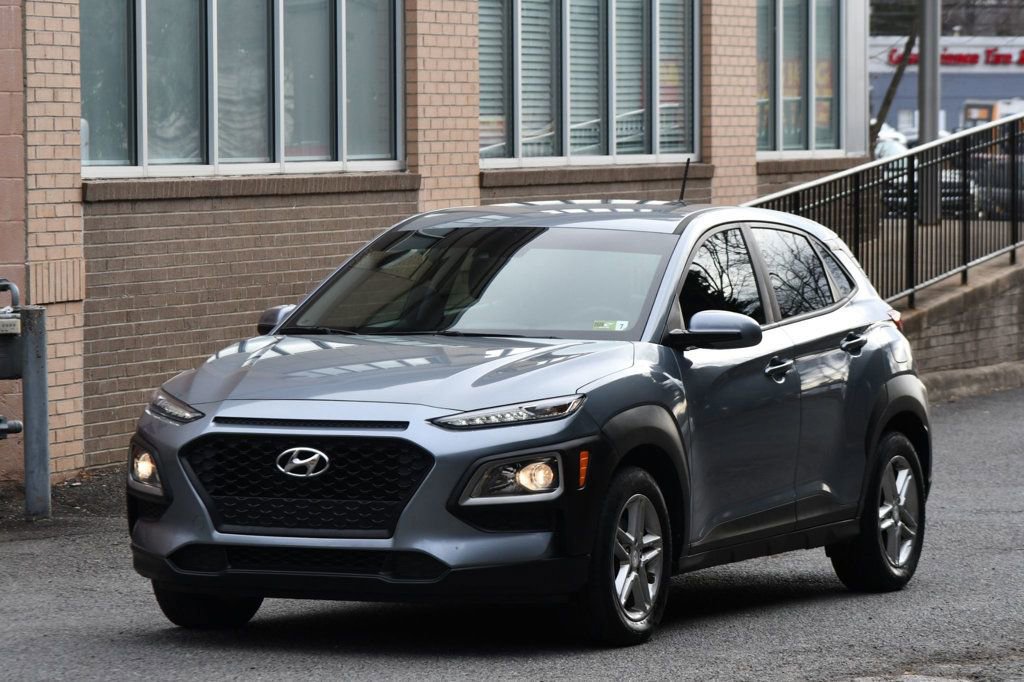 Used 2019 Hyundai Kona SE w/ Cargo Package image 3
