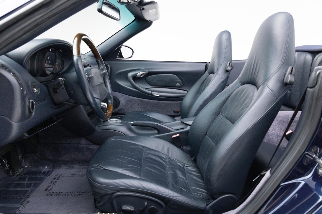 Used 2000 Porsche 911 Cabriolet image 30