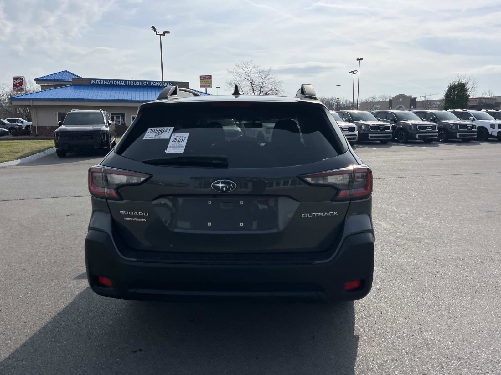 Used 2024 Subaru Outback Premium image 4