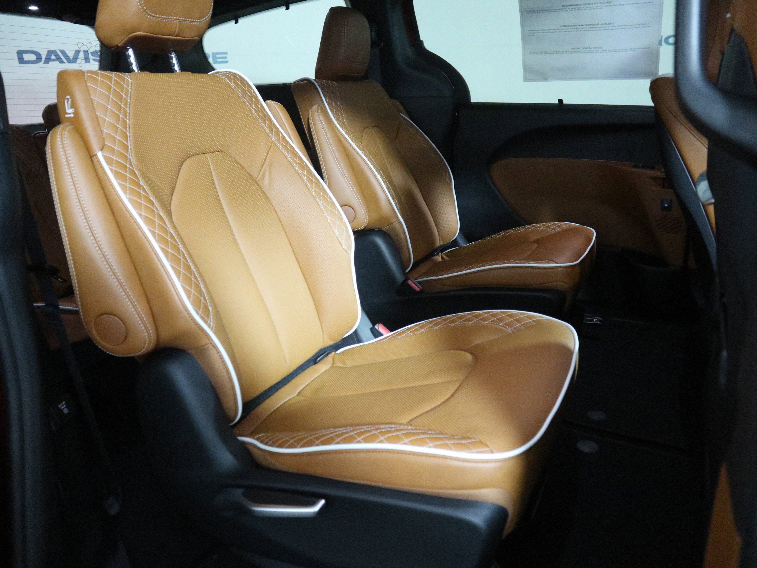 New 2026 Chrysler Pacifica Pinnacle image 23