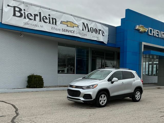 Used 2022 Chevrolet Trax LT w/ LT Convenience Package AWD/4WD image 1
