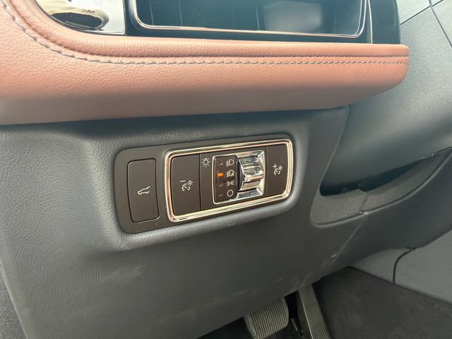 New 2026 Lincoln Aviator Reserve w/ Jet Appearance Package AWD/4WD image 35