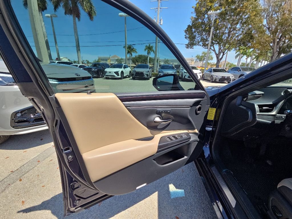 Certified 2021 Lexus ES 250 w/ Premium Package AWD/4WD image 37