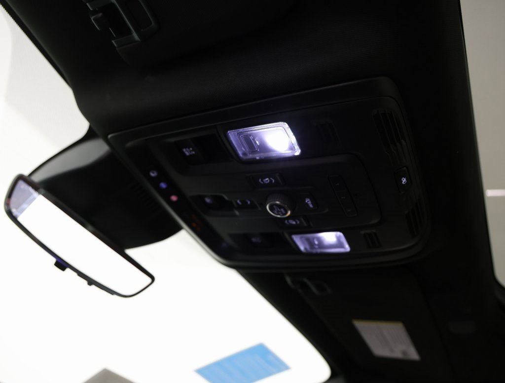 Certified 2024 GMC Yukon Denali Ultimate image 24