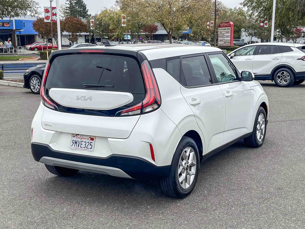 Used 2024 Kia Soul LX w/ Option Group 015 image 4