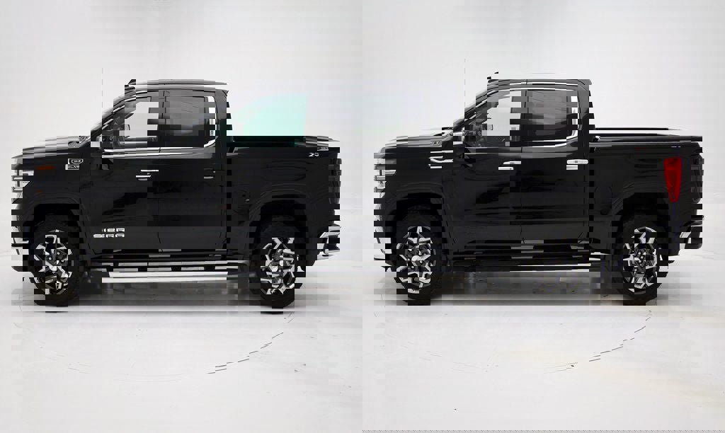 Used 2023 GMC Sierra 1500 SLT w/ X31 Off-Road Package image 5