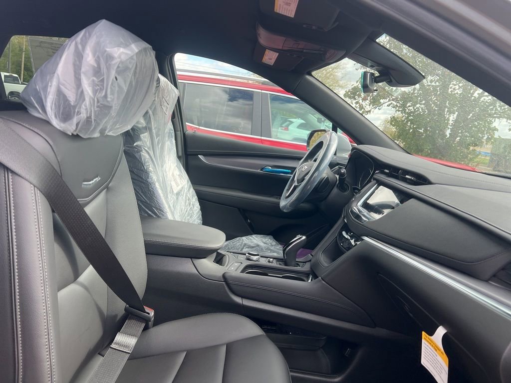 New 2025 Cadillac XT5 Luxury image 44