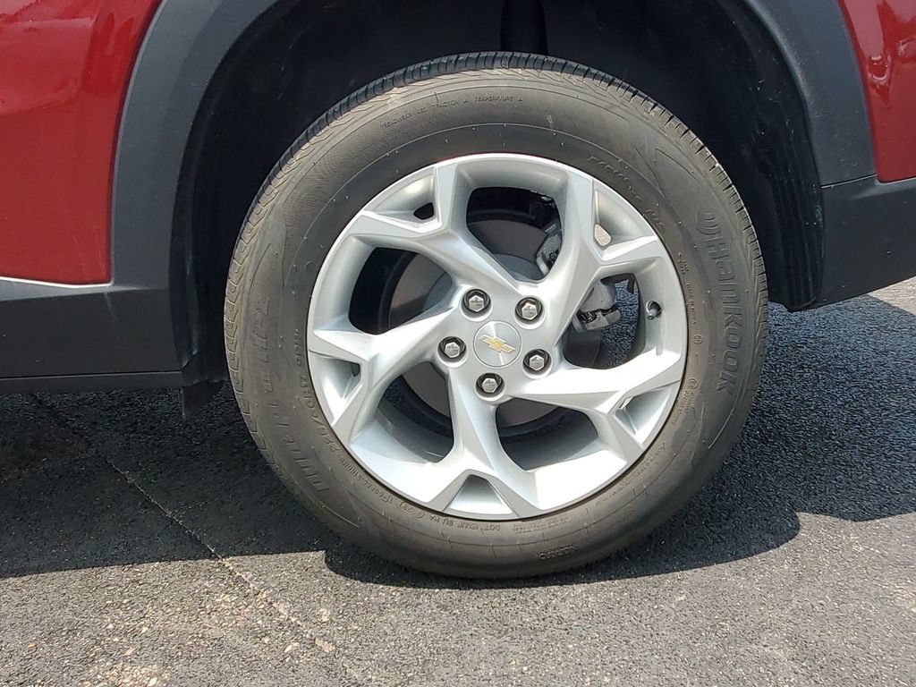 Used 2024 Chevrolet Trax LS w/ LS Convenience Package FWD image 31