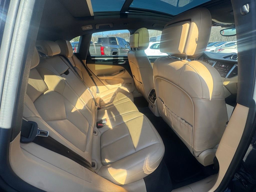 Used 2017 Porsche Macan S image 32