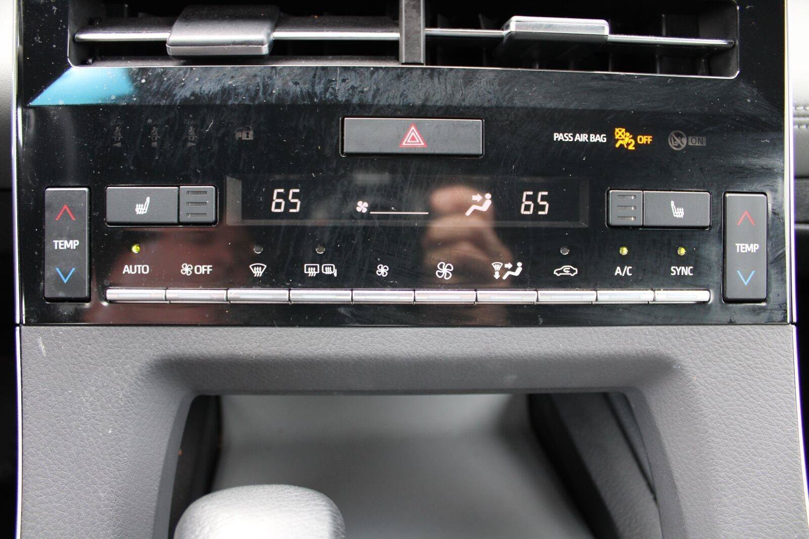 Used 2019 Toyota Avalon XLE FWD image 23
