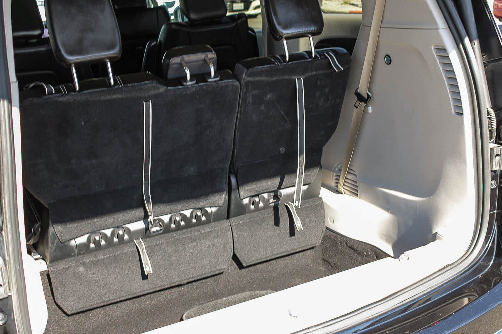 Used 2024 Chrysler Pacifica Limited FWD image 25