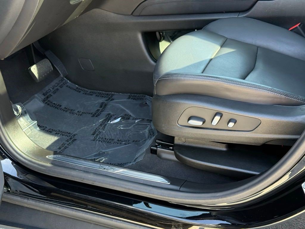 Certified 2025 Cadillac XT5 Premium Luxury image 18
