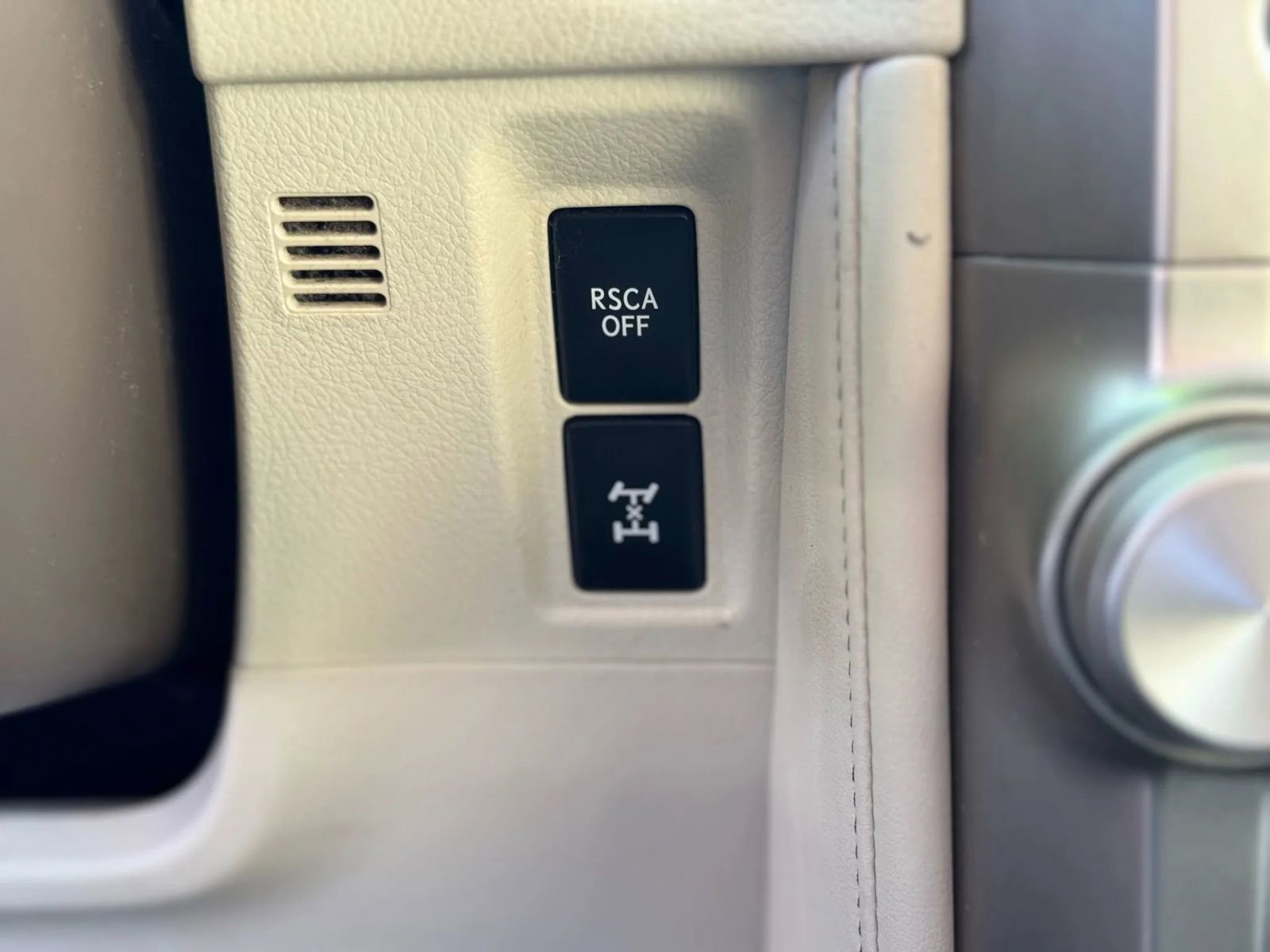 Used 2011 Lexus GX 460 image 22