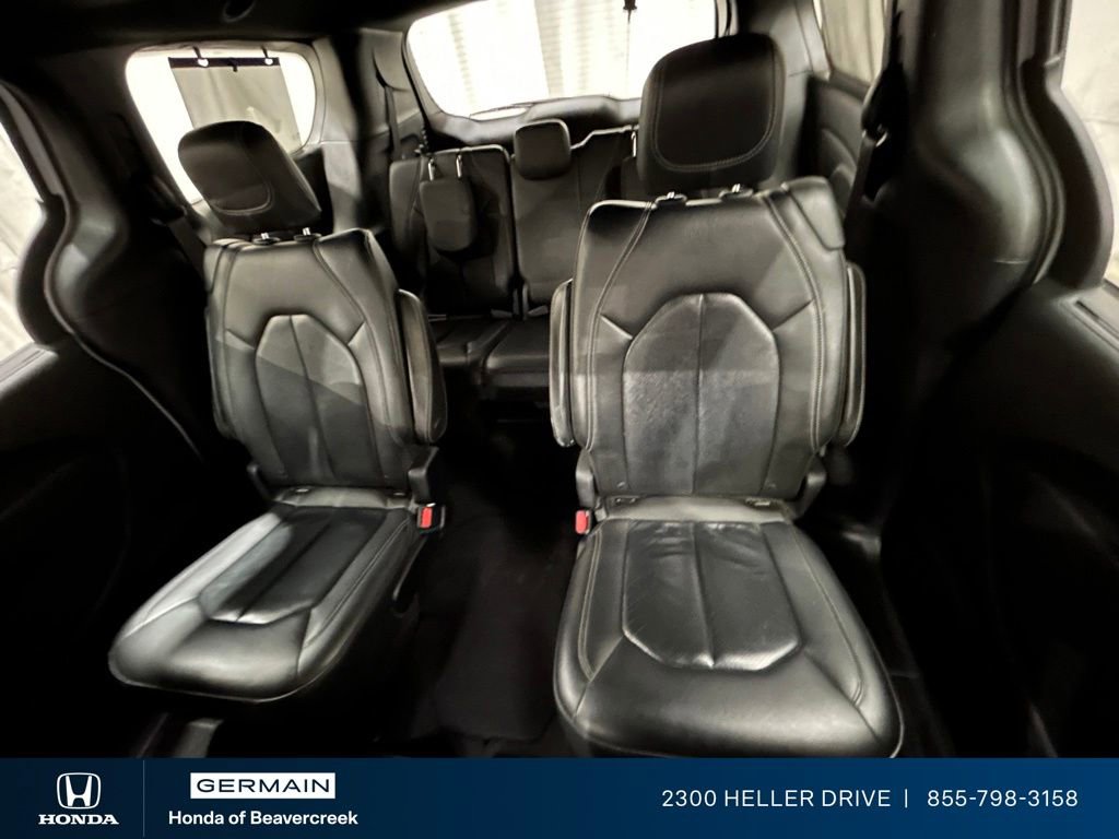 Used 2019 Chrysler Pacifica Touring-L Plus w/ Advanced Safetytec Group FWD image 28