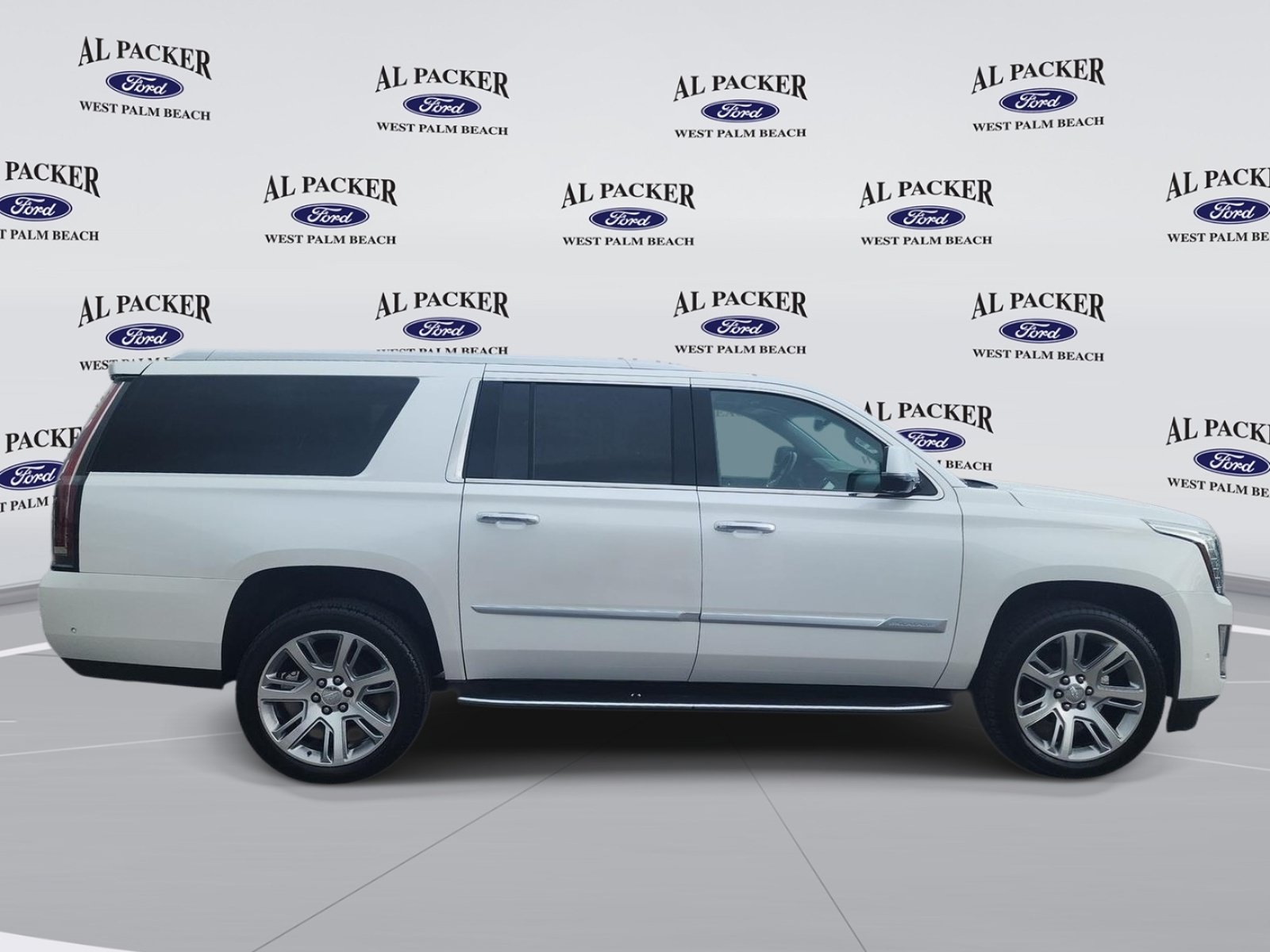 Used 2019 Cadillac Escalade ESV Luxury RWD image 7