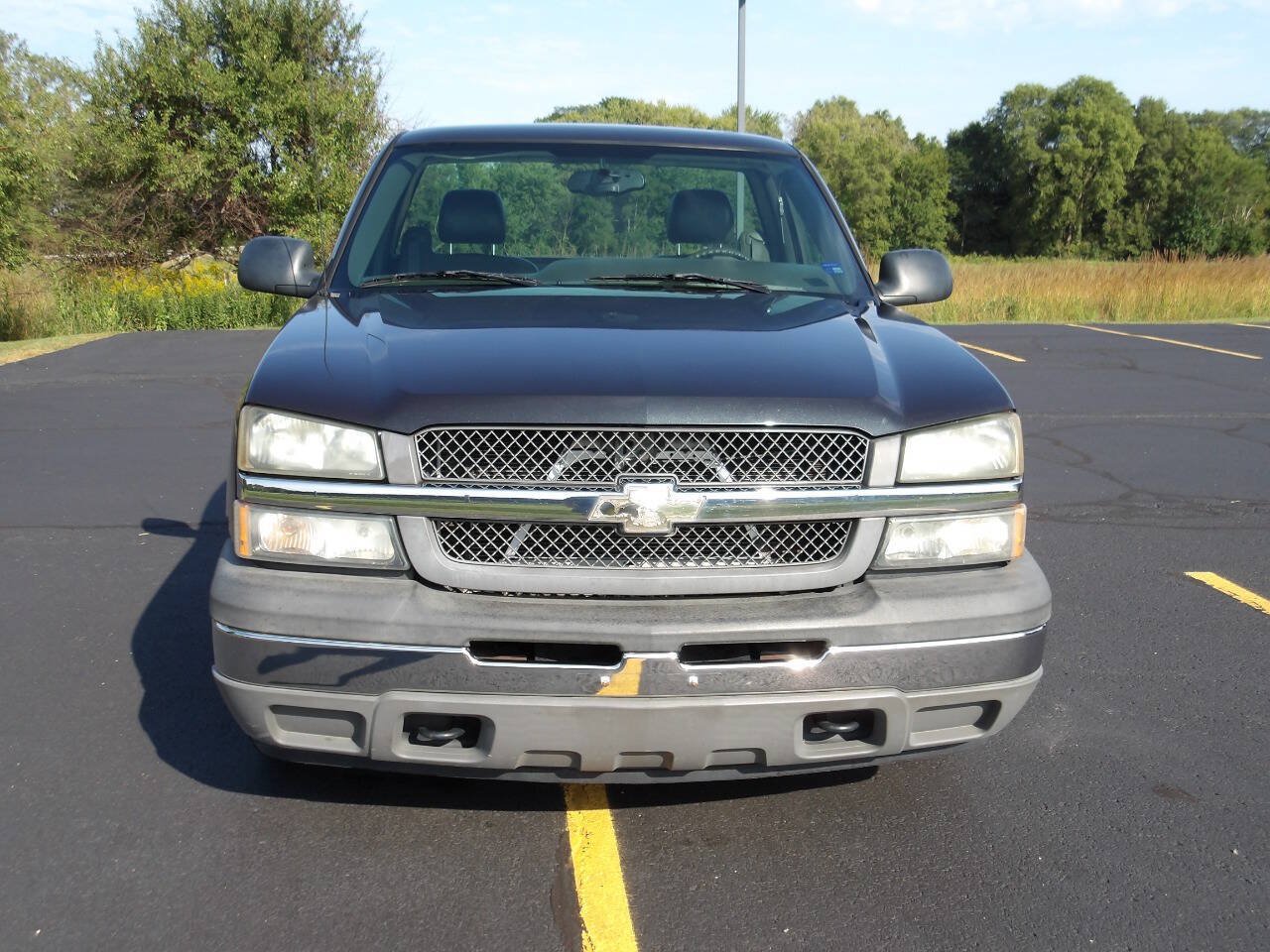 Used 2005 Chevrolet Silverado 1500 W/T RWD image 3