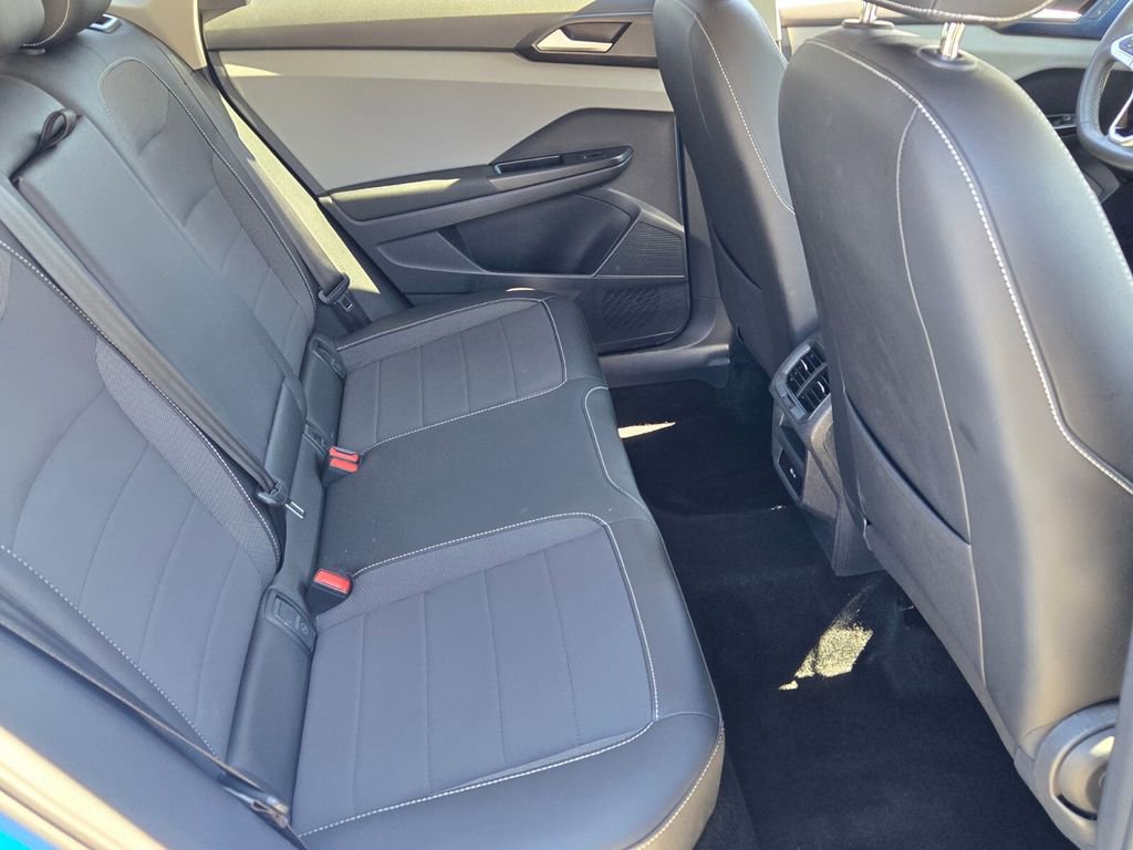 Used 2022 Volkswagen Taos SE w/ IQ.Drive SE Package image 17